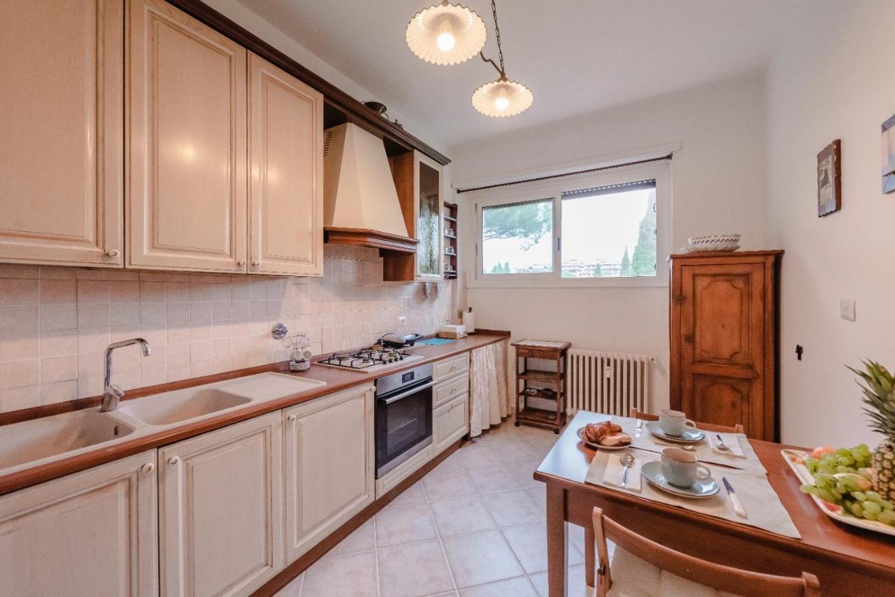Residenza Eres Eur Apartment Rome Bagian luar foto