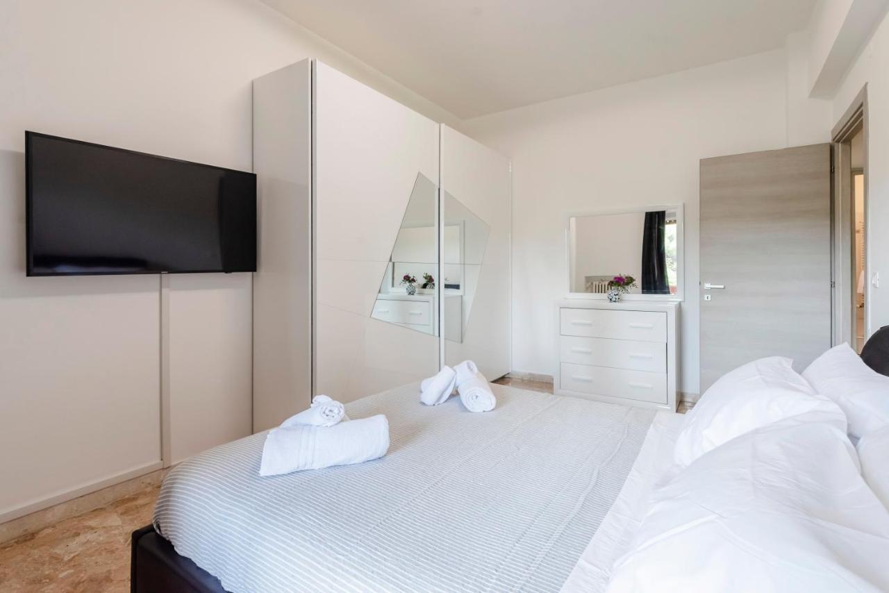 Residenza Eres Eur Apartment Rome Bagian luar foto
